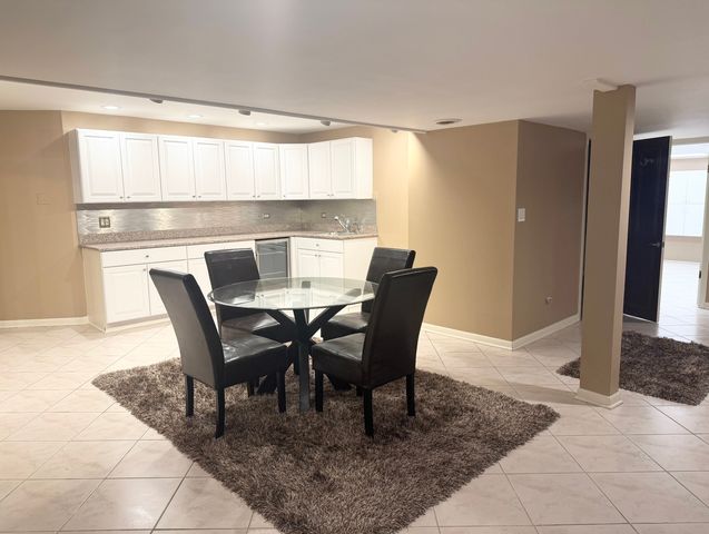 711 E Greenview Road, Itasca, IL 60143