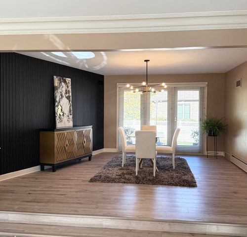 711 E Greenview Road, Itasca, IL 60143