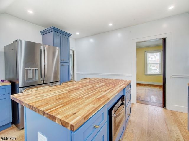 141 Parker Rd, Elizabeth City, NJ 07208
