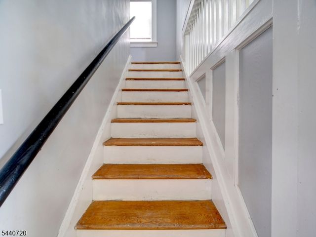 141 Parker Rd, Elizabeth City, NJ 07208