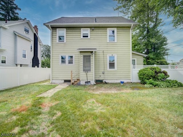 141 Parker Rd, Elizabeth City, NJ 07208