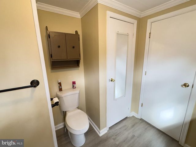 6 WALNUT LN, Quakertown, PA 18951