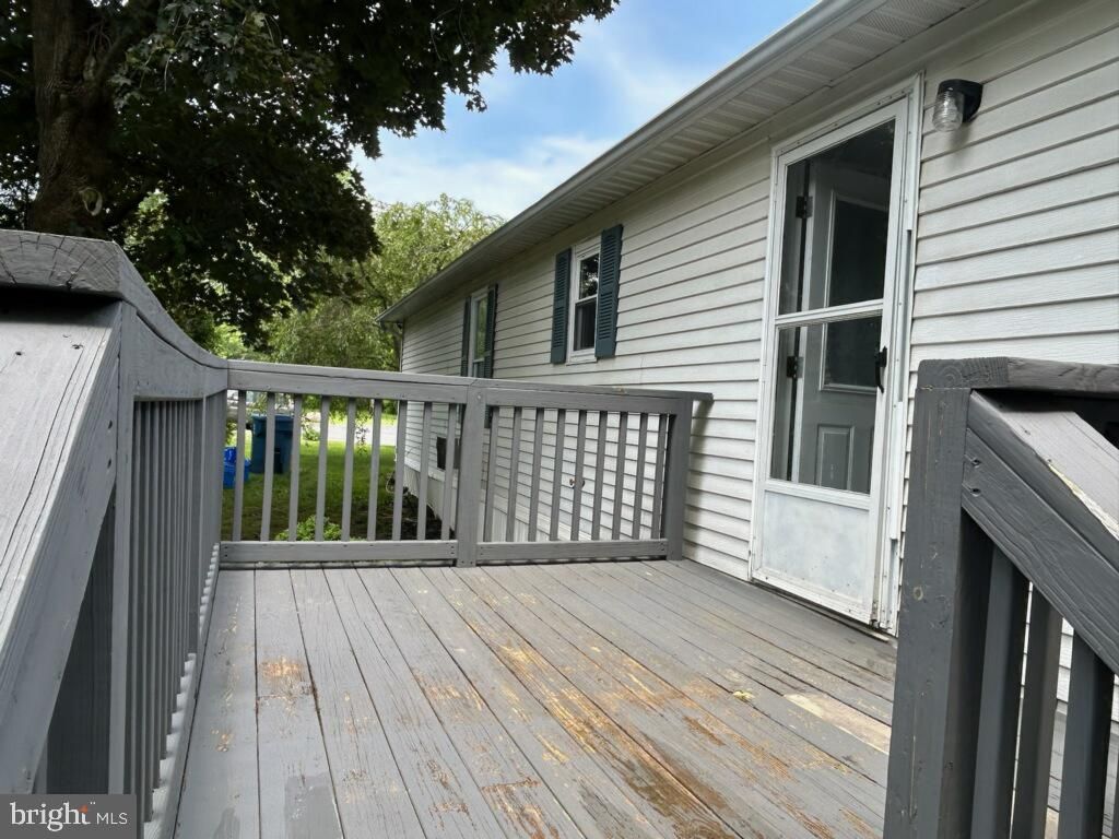 6 WALNUT LN, Quakertown, PA 18951