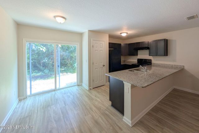 6869 LAKE MIST Lane, Jacksonville, FL 32210