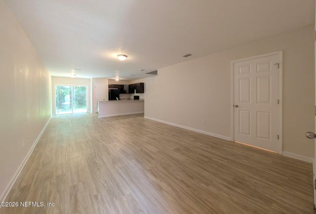 6869 LAKE MIST Lane, Jacksonville, FL 32210