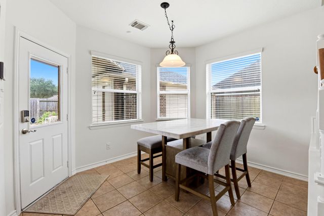 2905 Green Forest Lane, Pearland, TX 77581