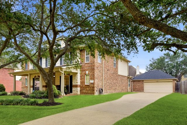 2905 Green Forest Lane, Pearland, TX 77581
