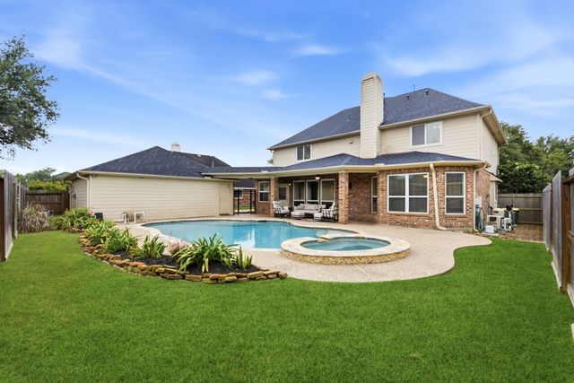 2905 Green Forest Lane, Pearland, TX 77581