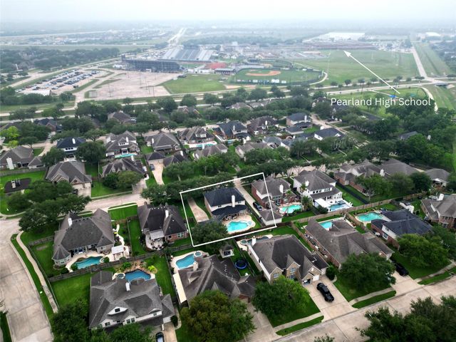 2905 Green Forest Lane, Pearland, TX 77581