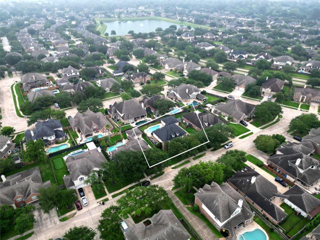 2905 Green Forest Lane, Pearland, TX 77581