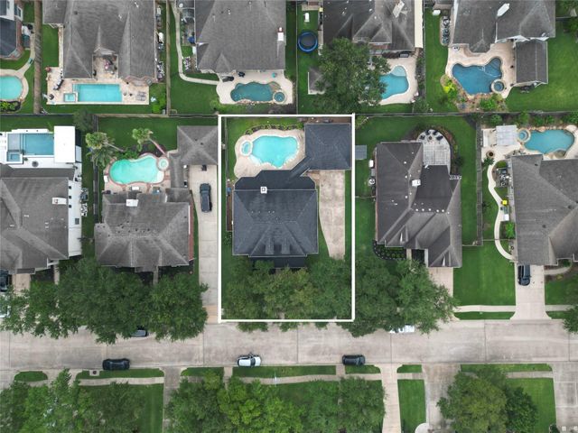 2905 Green Forest Lane, Pearland, TX 77581