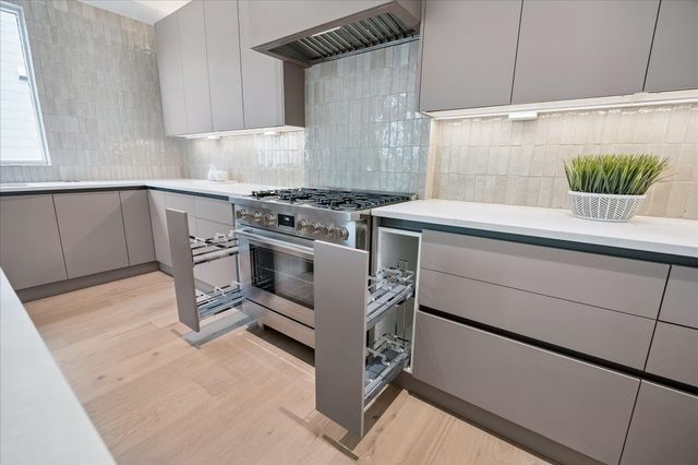 729 W 21st Street A, Houston, TX 77008