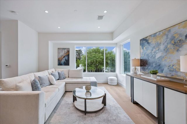 729 W 21st Street A, Houston, TX 77008