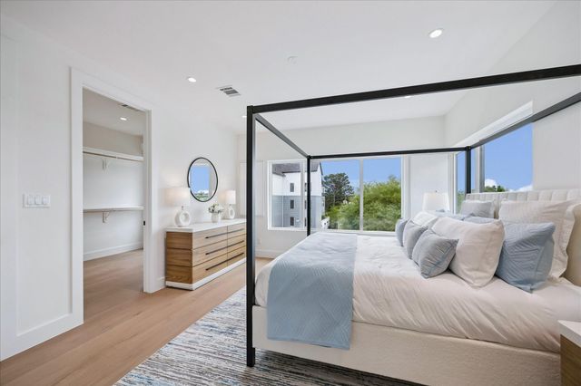 729 W 21st Street A, Houston, TX 77008