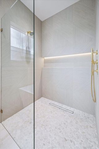 729 W 21st Street A, Houston, TX 77008