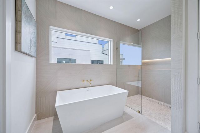 729 W 21st Street A, Houston, TX 77008