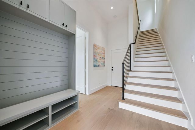 729 W 21st Street A, Houston, TX 77008