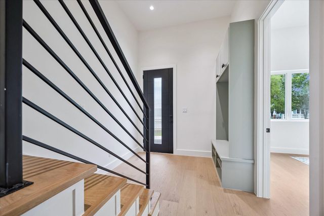 729 W 21st Street A, Houston, TX 77008