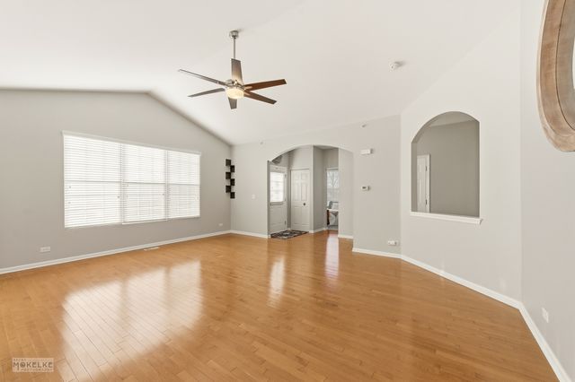 4022 Shoeger Court, Yorkville, IL 60560