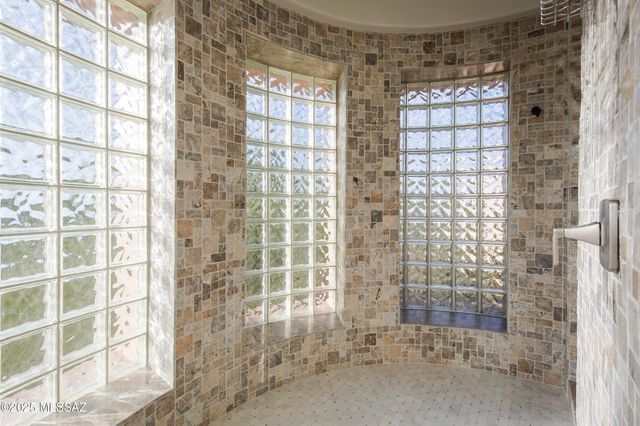 5350 N Corte Puesta Del Sol, Tucson, AZ 85718