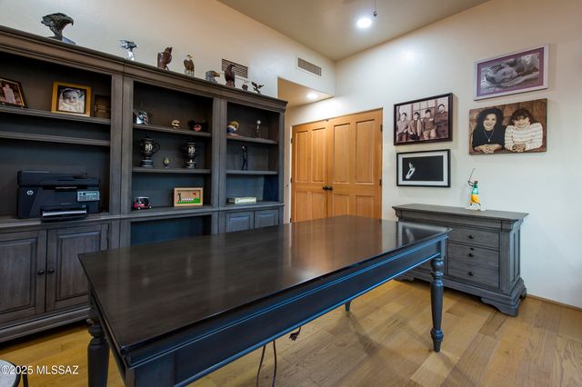 5350 N Corte Puesta Del Sol, Tucson, AZ 85718