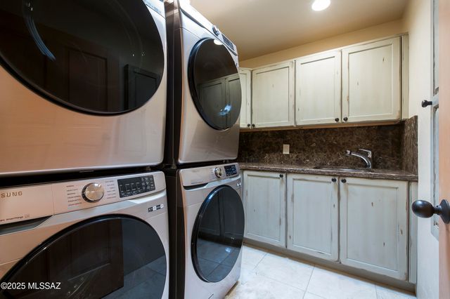 5350 N Corte Puesta Del Sol, Tucson, AZ 85718