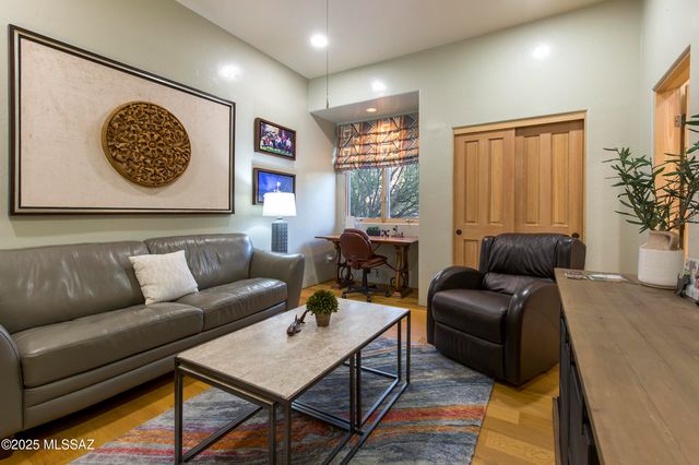 5350 N Corte Puesta Del Sol, Tucson, AZ 85718