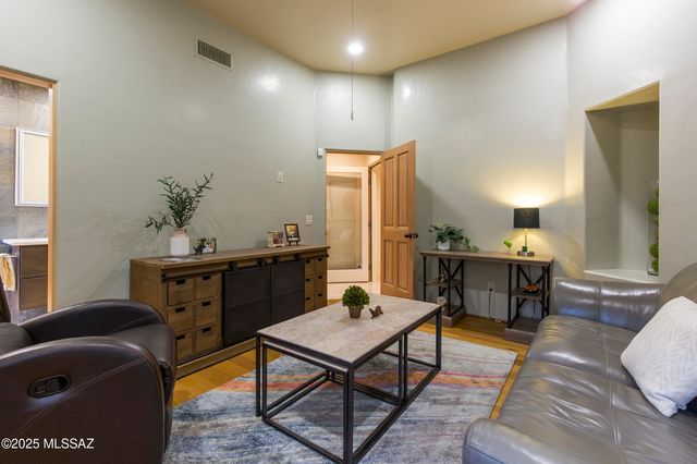 5350 N Corte Puesta Del Sol, Tucson, AZ 85718