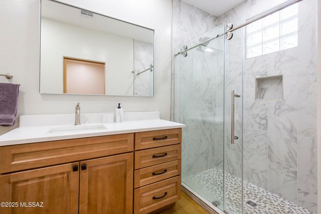 5350 N Corte Puesta Del Sol, Tucson, AZ 85718