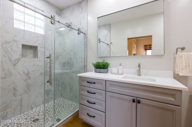 5350 N Corte Puesta Del Sol, Tucson, AZ 85718