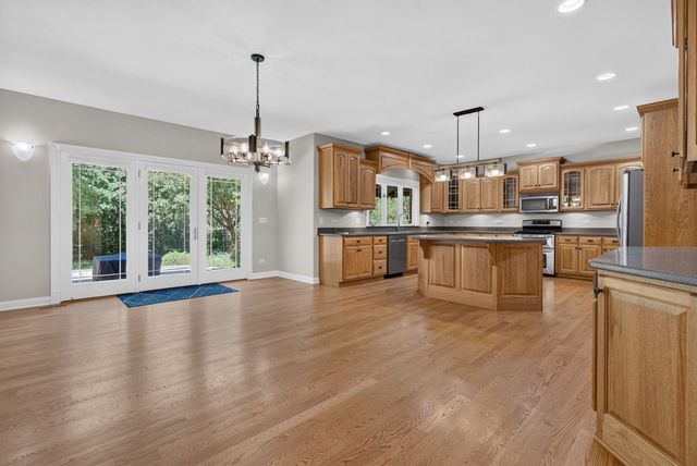 1082 Timber Edge Drive, Morris, IL 60450