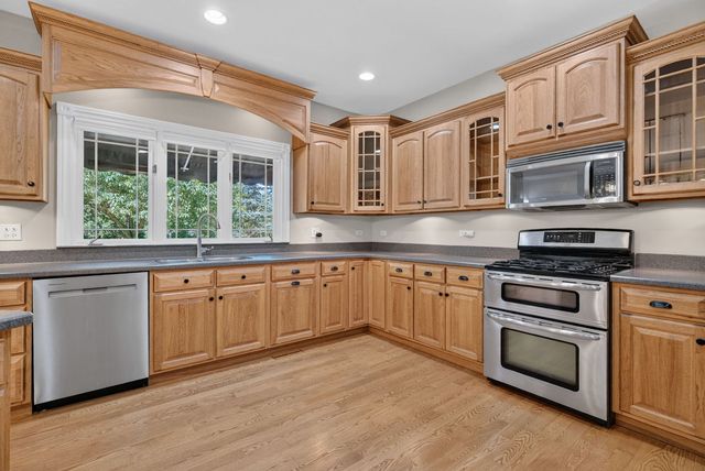 1082 Timber Edge Drive, Morris, IL 60450