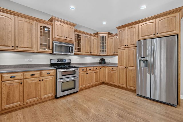 1082 Timber Edge Drive, Morris, IL 60450