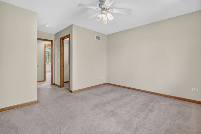 1082 Timber Edge Drive, Morris, IL 60450