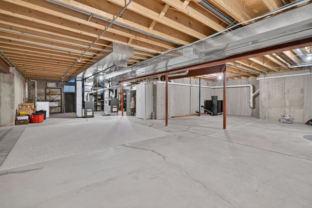 1082 Timber Edge Drive, Morris, IL 60450