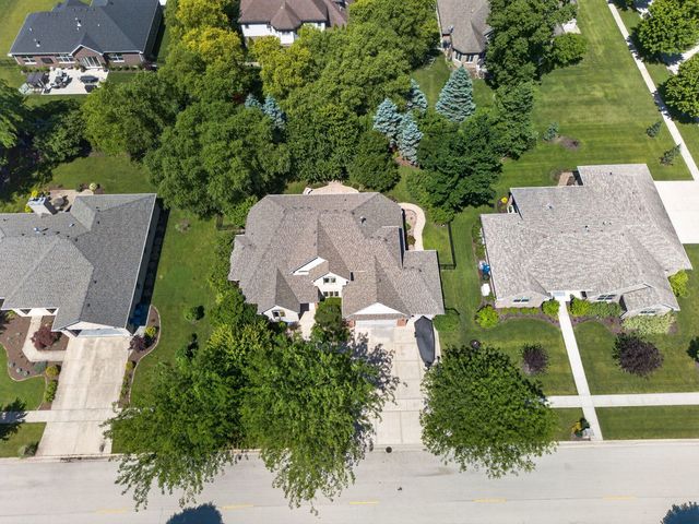 1082 Timber Edge Drive, Morris, IL 60450