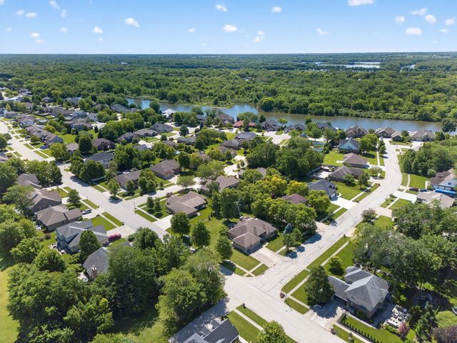 1082 Timber Edge Drive, Morris, IL 60450