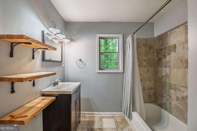 4242 Cascade Road SW, Atlanta, GA 30331