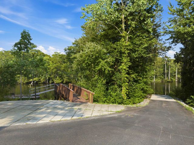 136 Pottery Landing Dr., Conway, SC 29527
