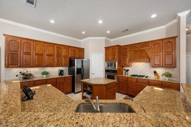 117 S Sentry PT, Hutto, TX 78634