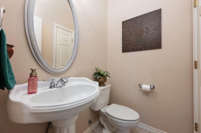 117 S Sentry PT, Hutto, TX 78634