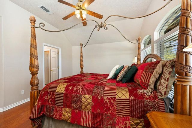 117 S Sentry PT, Hutto, TX 78634