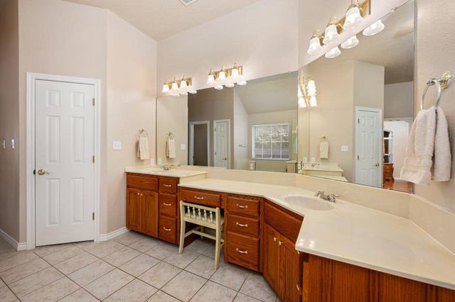 117 S Sentry PT, Hutto, TX 78634