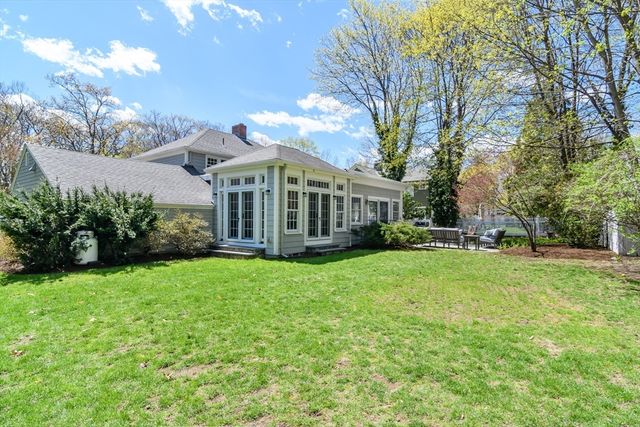 31 Shirley Road, Wellesley, MA 02482