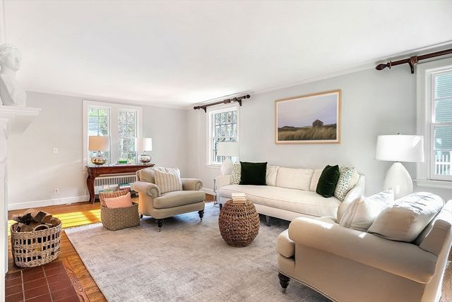 31 Shirley Road, Wellesley, MA 02482