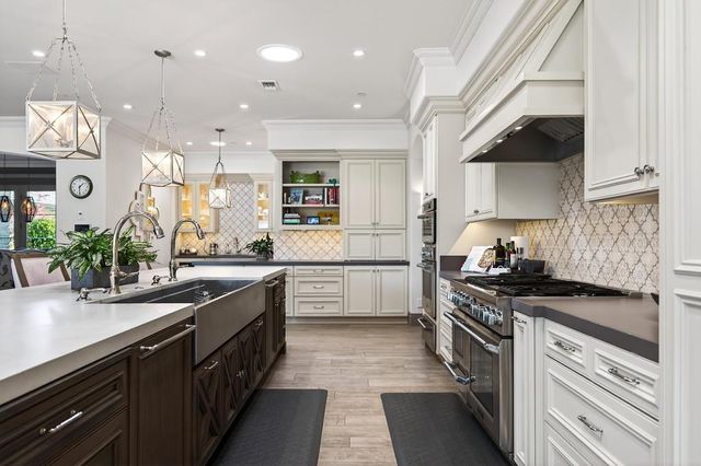 8617 Sleepy Hollow, Elk Grove, CA 95624