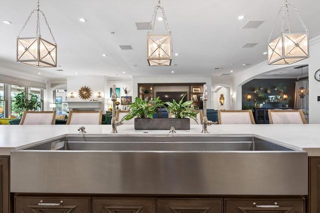 8617 Sleepy Hollow, Elk Grove, CA 95624