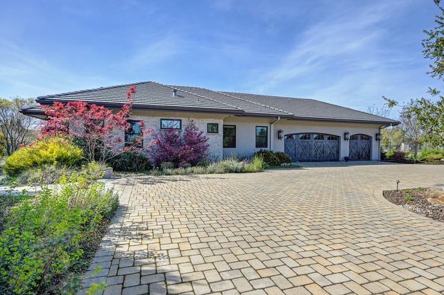 8617 Sleepy Hollow, Elk Grove, CA 95624