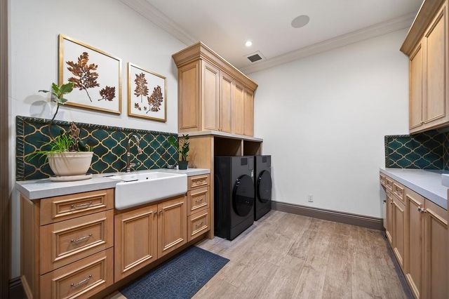 8617 Sleepy Hollow, Elk Grove, CA 95624