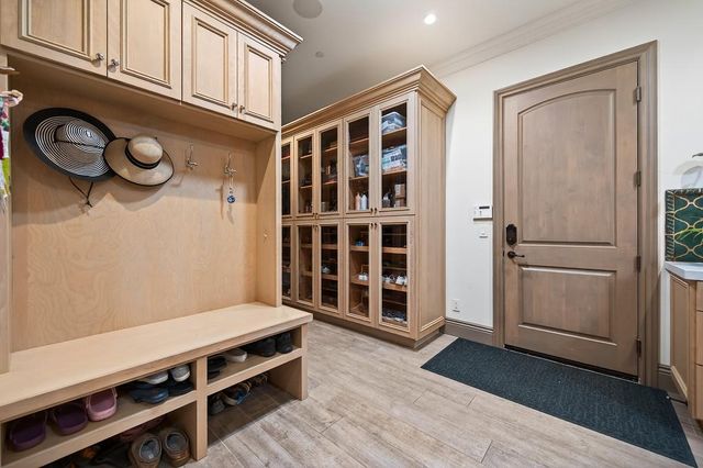 8617 Sleepy Hollow, Elk Grove, CA 95624